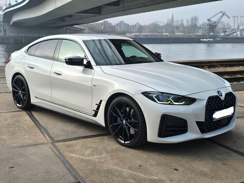 Weiß Gebraucht 2022 BMW M440 M Sport Limousine | 45.500 € (Fairer Preis) - Bild 1/4