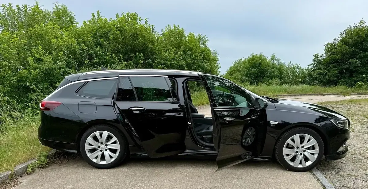 Gebraucht Opel Insignia Ultimate 200 PS (147 kW) 2019 Schwarz Kombi