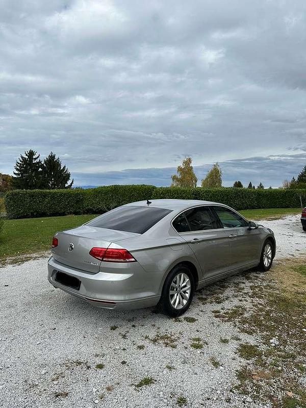 Gebraucht VW Passat Comfortline 150 PS (110 kW) 2015 Limousine