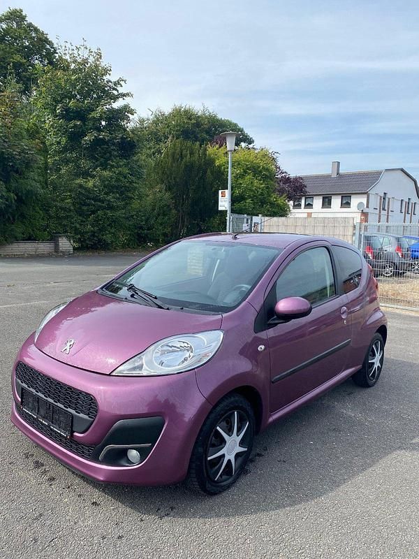 Violet Gebraucht 2013 Peugeot 107 Active Kleinwagen | 4.450 € (Fairer Preis) - Bild 1/4
