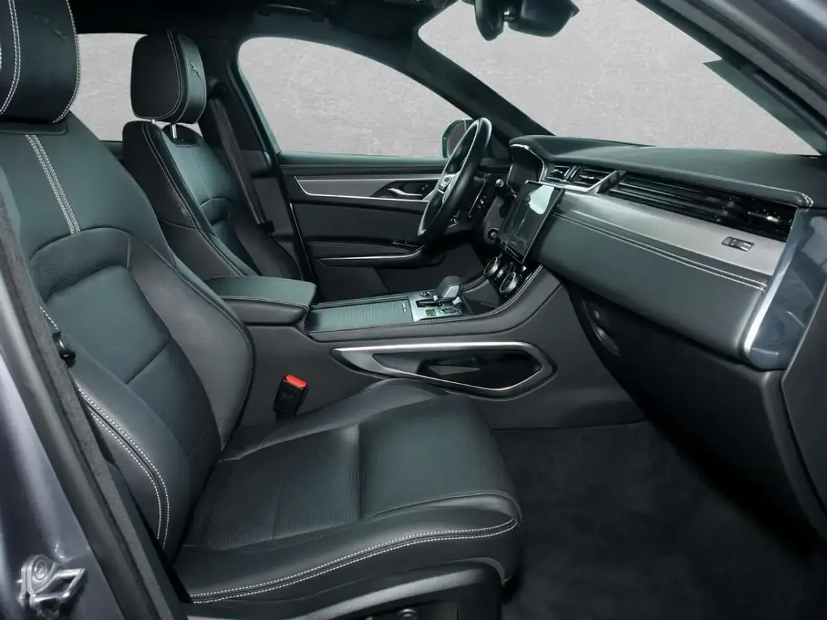 Gebraucht Jaguar F-Pace R-Dynamic 304 PS (223 kW) 2025 Eiger grey (grau) SUV