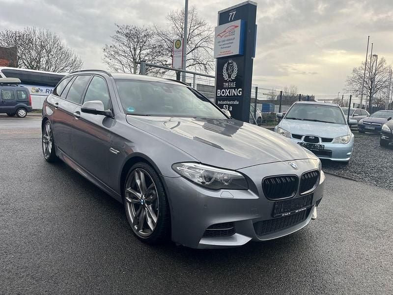 Grau Gebraucht 2015 BMW M550 Performance Limousine | 14.400 € (Superpreis) - Bild 1/4