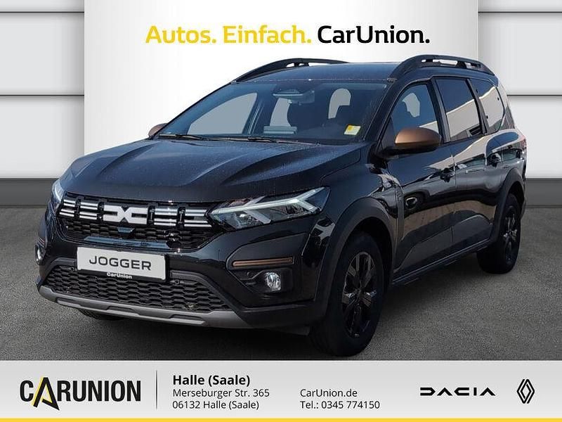 Perlmuttschwarz metallic (schwarz) Neu 2025 Dacia Jogger Extreme Kombi | 24.787 € (Teuer) - Bild 1/4