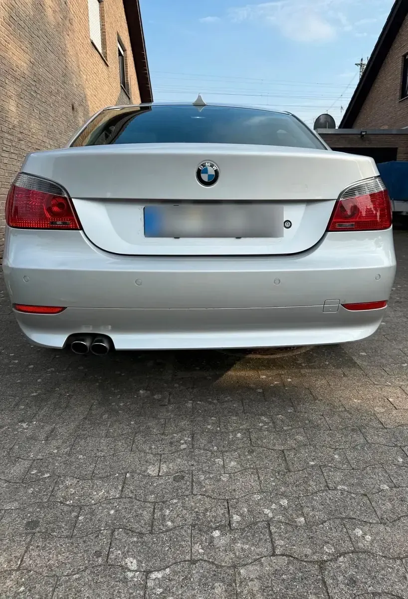 Gebraucht BMW 525 192 PS (141 kW) 2004 Silber Limousine