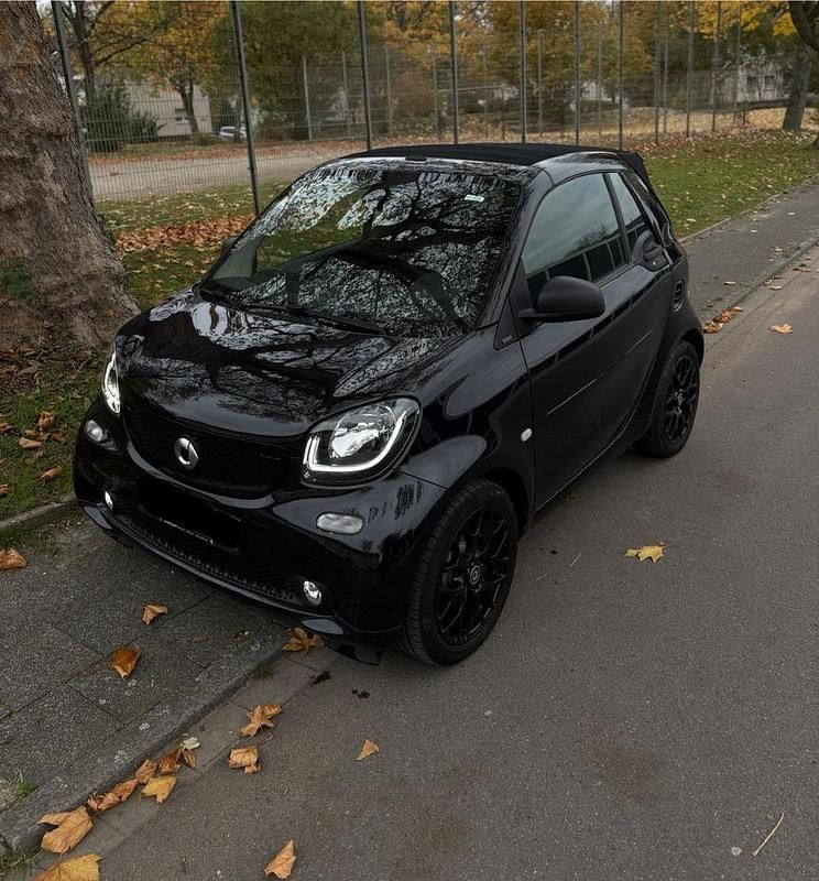 Schwarz Gebraucht 2019 Smart ForTwo Cabrio Brabus Cabrio | 13.550 € (Superpreis) - Bild 1/4