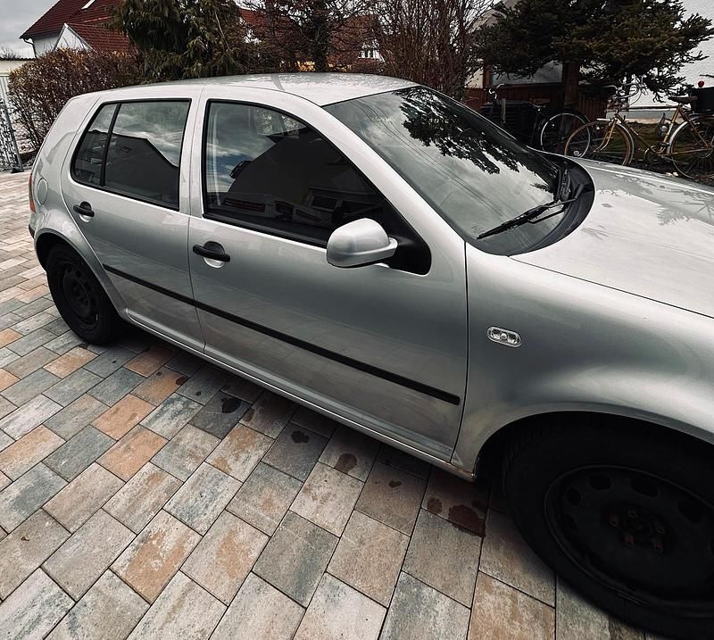 Gebraucht VW Golf IV 105 PS (77 kW) 2002 Grau Limousine