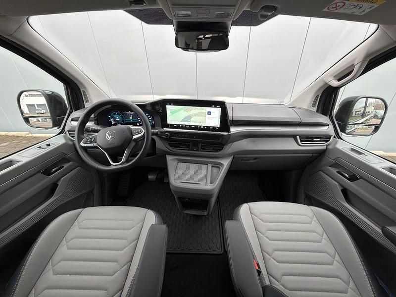 Neu VW Caravelle Style 170 PS (125 kW) 2026 Schwarz Van / Kleinbus