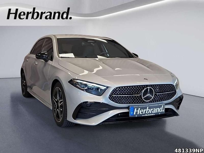 Metalliclack hightechsilber Gebraucht 2025 Mercedes A200 AMG Kleinwagen | 34.890 € (Fairer Preis) - Bild 1/4