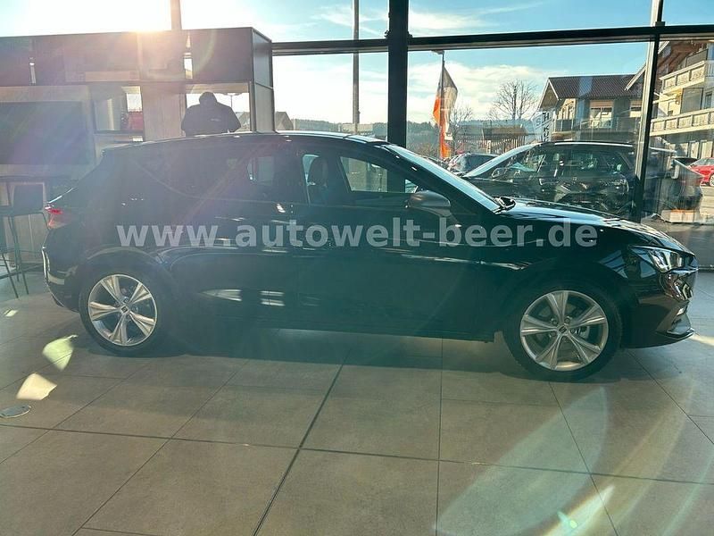 Gebraucht Seat Leon FR 150 PS (110 kW) 2025 Midnight black Limousine