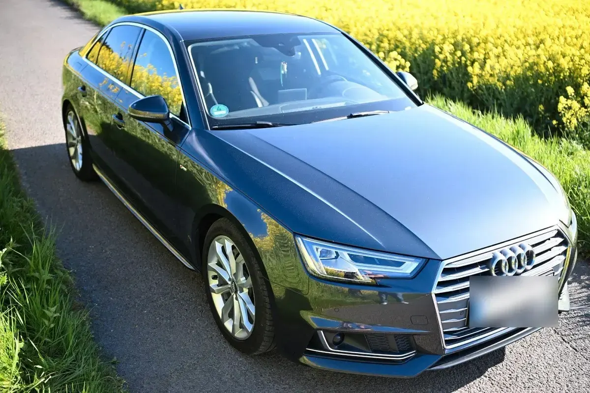 Używany Audi A4 S-Line 190 KM (139 kW) 2015 Szary Sedan/Limuzyna