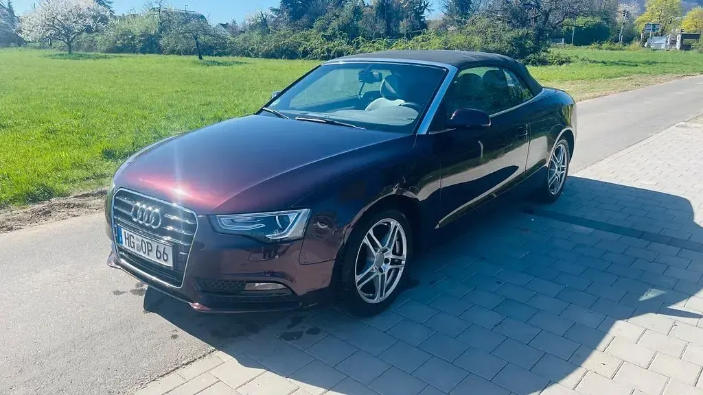 Gebraucht Audi A5 Cabriolet Ambiente 245 PS (180 kW) 2012 Rot Cabrio