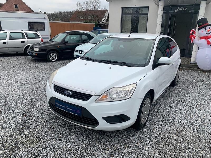 Gebraucht Ford Focus 100 PS (73 kW) 2008 Weiß Limousine