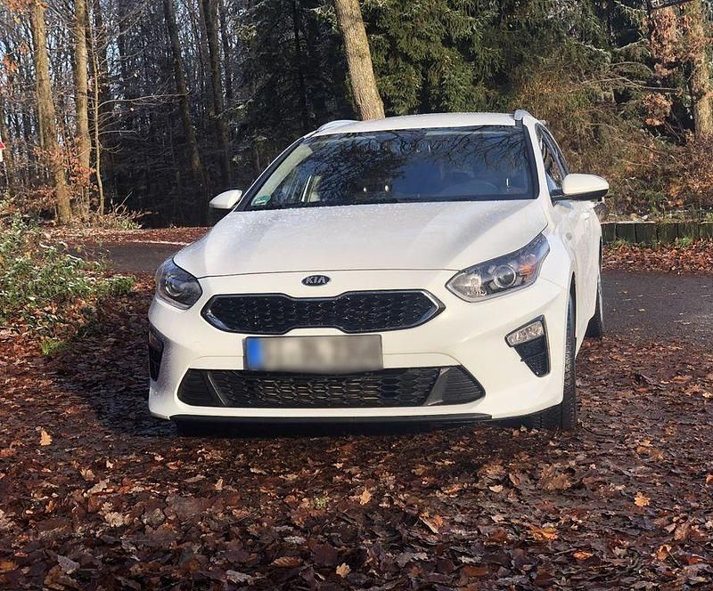 Gebraucht Kia Ceed Sportswagon Platinum Edition 136 PS (100 kW) 2020 Weiß Kombi