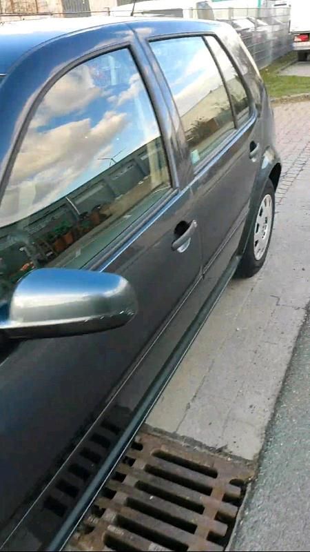 Gebraucht VW Golf IV 102 PS (75 kW) 2001 Andere farben Limousine
