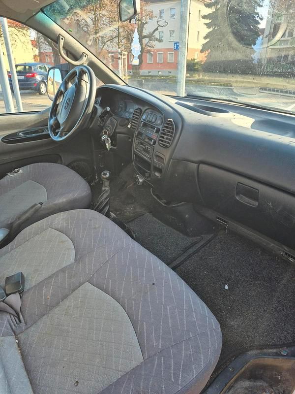 Gebraucht Hyundai H-1 140 PS (102 kW) 2008 Weiß Van / Kleinbus