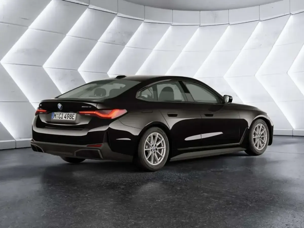 Neu BMW i4 210 kW (286 PS) 2026 Schwarz uni Limousine