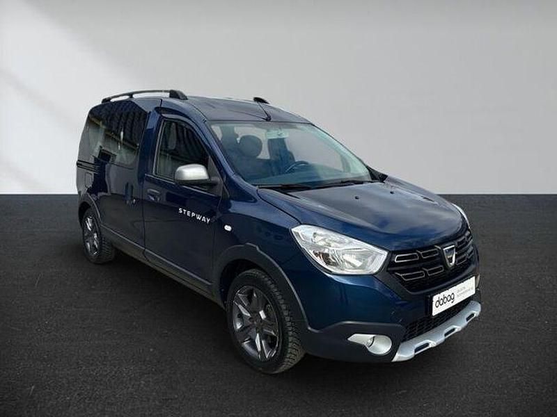 Gebraucht Dacia Dokker Celebration 116 PS (85 kW) 2017 Blau Van / Kleinbus