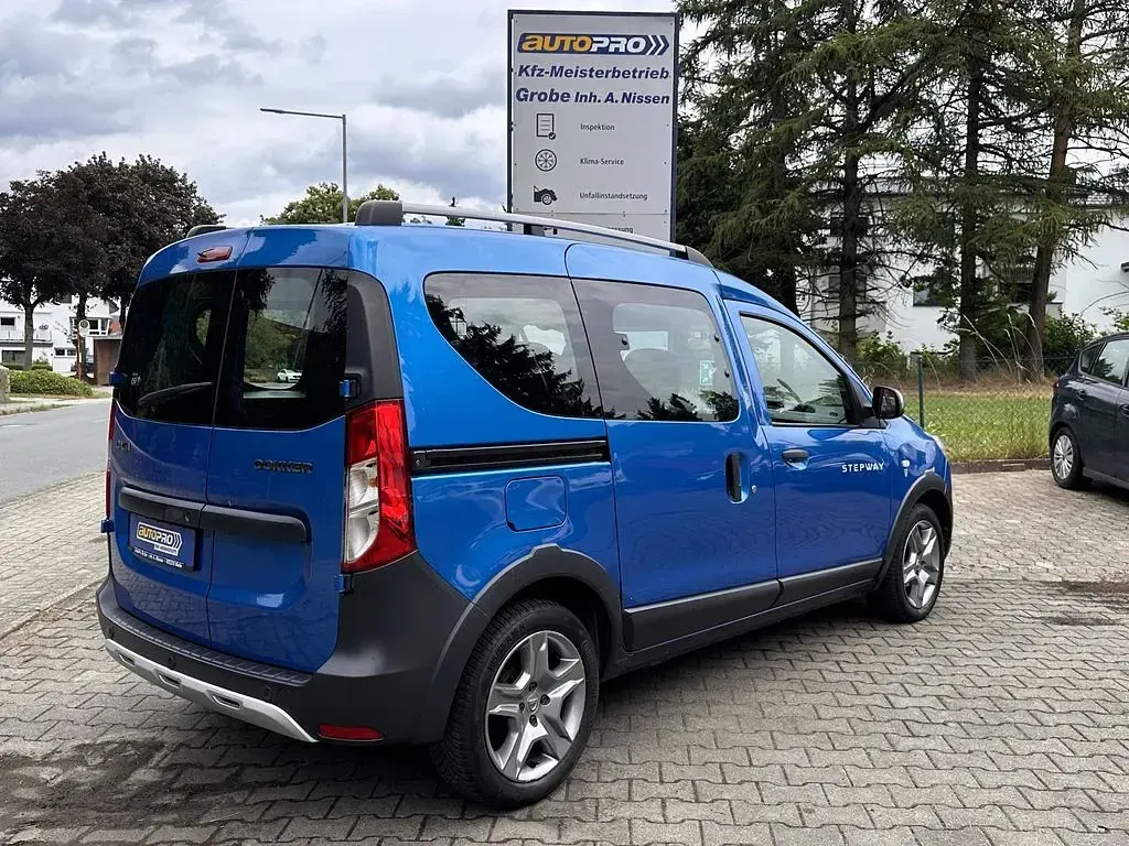 Gebraucht Dacia Dokker Stepway 102 PS (75 kW) 2019 Blau Van / Kleinbus