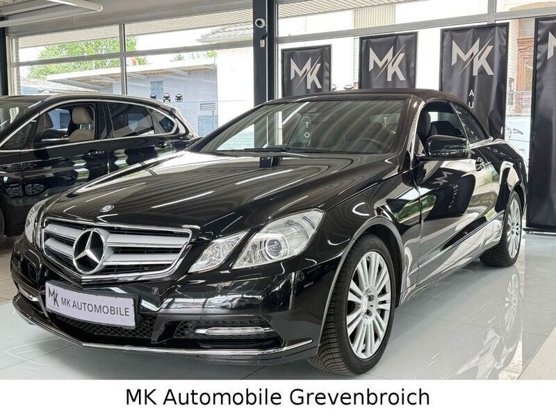 Schwarz Gebraucht 2012 Mercedes E200 Cabrio | 13.998 € (Fairer Preis) - Bild 1/4