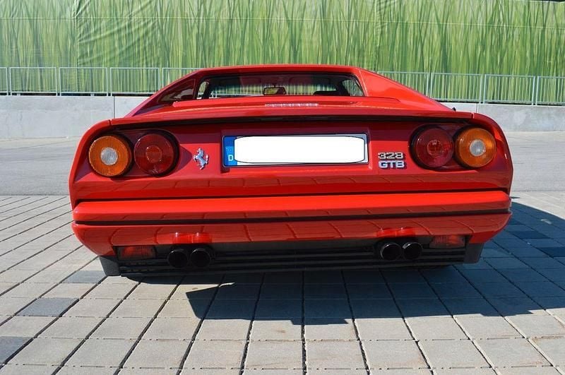 Gebraucht Ferrari 328 271 PS (199 kW) 1986 Rot Coupé