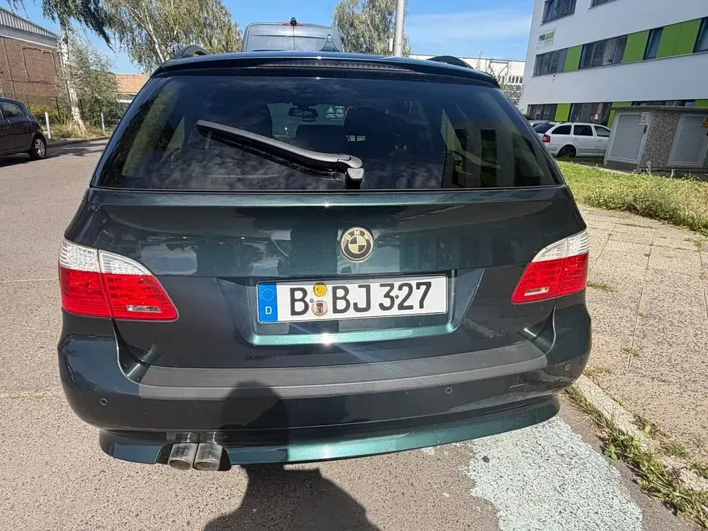 Gebraucht BMW 525 218 PS (160 kW) 2008 Grün Kombi
