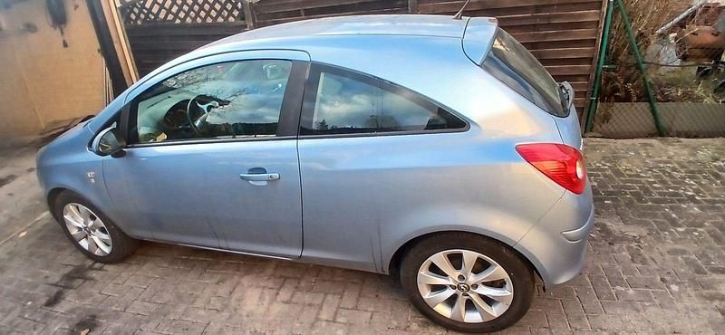 Gebraucht Opel Corsa Active 87 PS (63 kW) 2013 Blau Kleinwagen