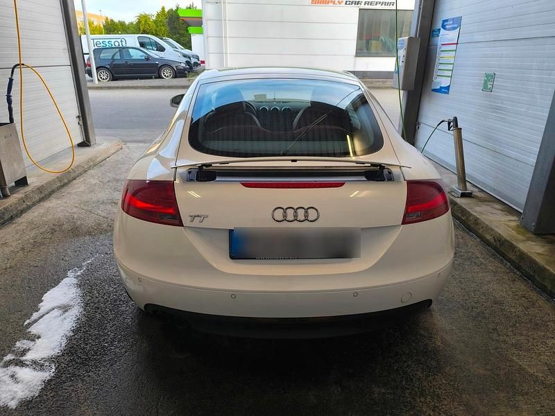 Weiß Gebraucht 2009 Audi TT Design Coupé | 9.500 € (Fairer Preis) - Bild 1/4