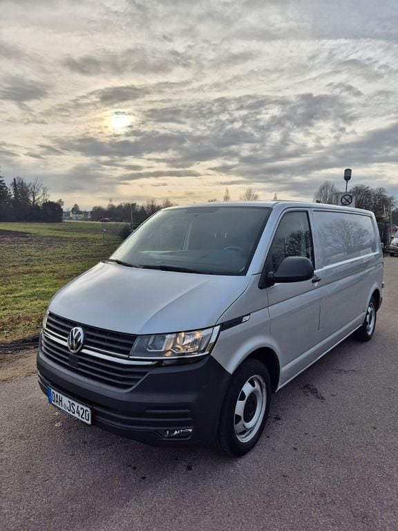Gebraucht VW Transporter 150 PS (110 kW) 2021 Silber Van