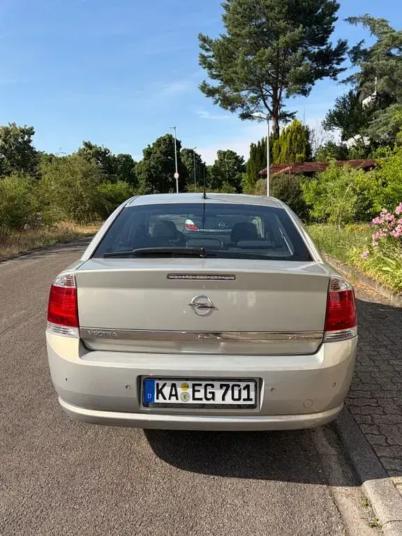 Gebraucht Opel Vectra GTS 155 PS (114 kW) 2006 Grau Limousine