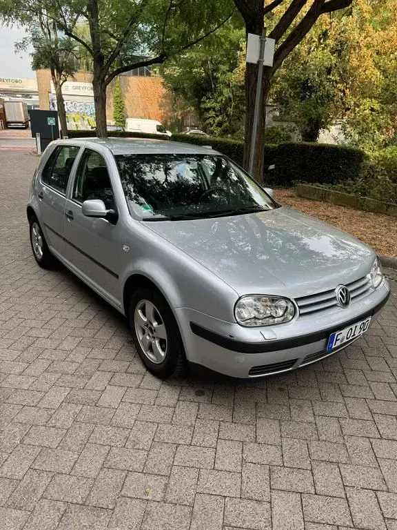 Gebraucht VW Golf IV Edition 102 PS (75 kW) 2002 Silber Limousine