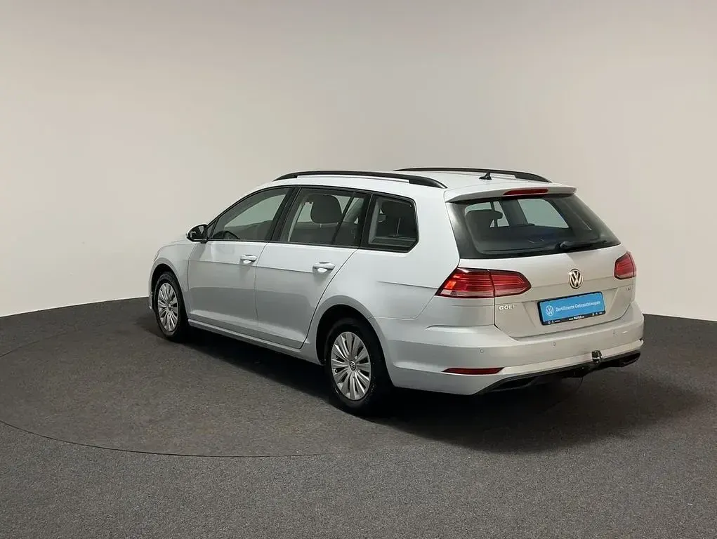 Second-hand VW Golf VII Trendline 110 CP (80 kW) 2017 Argintiu Break