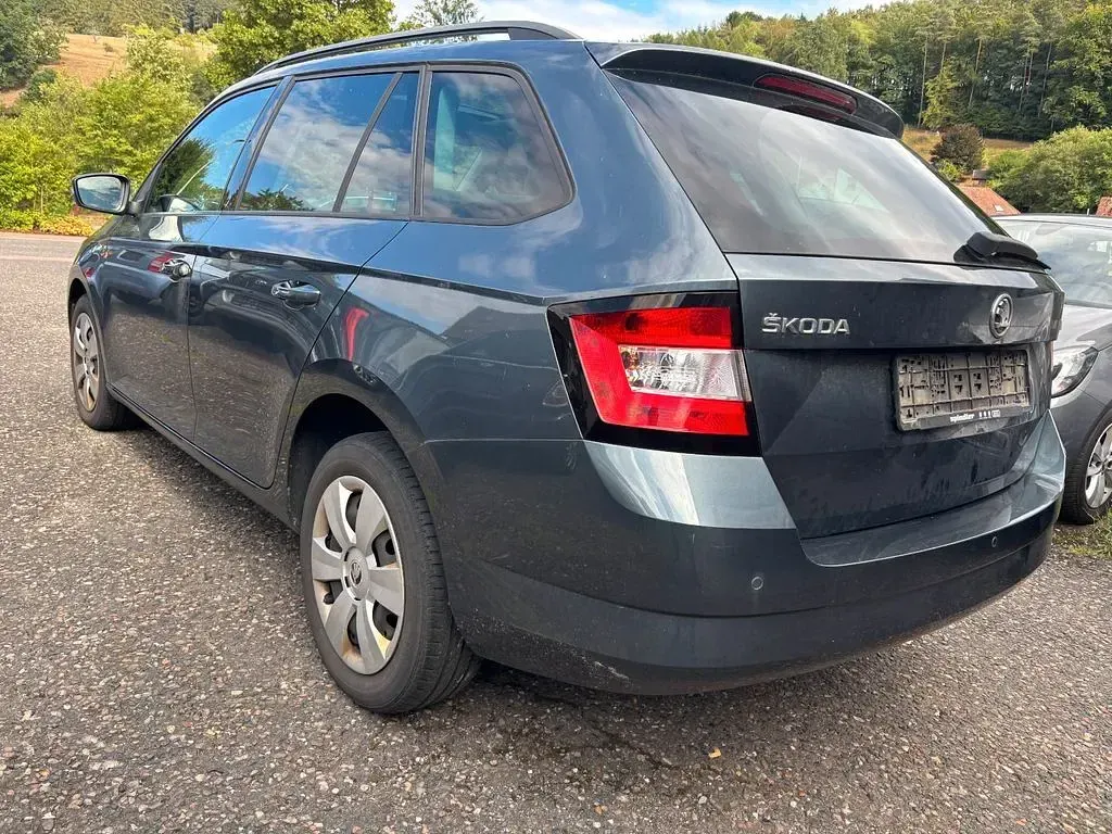 Gebraucht Skoda Fabia Ambition 90 PS (66 kW) 2017 Grau Kombi