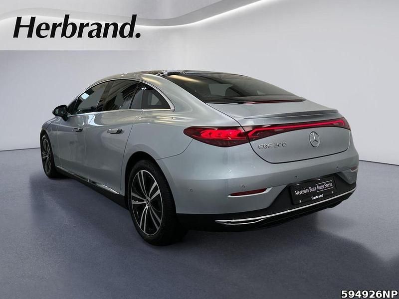 Gebraucht Mercedes EQE300 Electric Art 180 kW (245 PS) 2024 Metalliclack hightechsilber Limousine