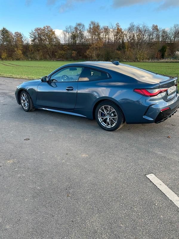 Blau Gebraucht 2021 BMW 440 Coupé | 50.500 € (Teuer) - Bild 1/4
