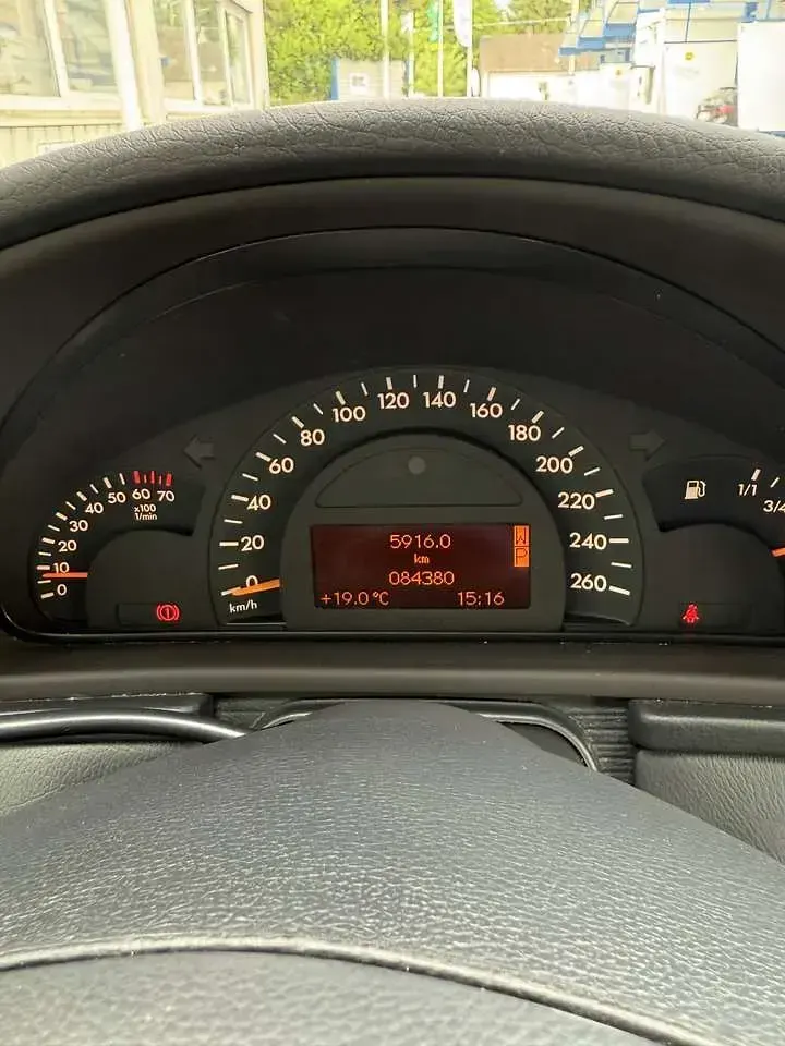 Usata Mercedes C180 Elegance 129 CV (94 kW) 2002 Nero Station wagon
