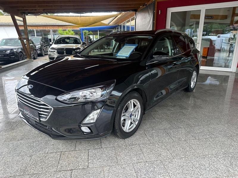 Gebraucht Ford Focus Cool & Connect 125 PS (91 kW) 2022 Schwarz Limousine