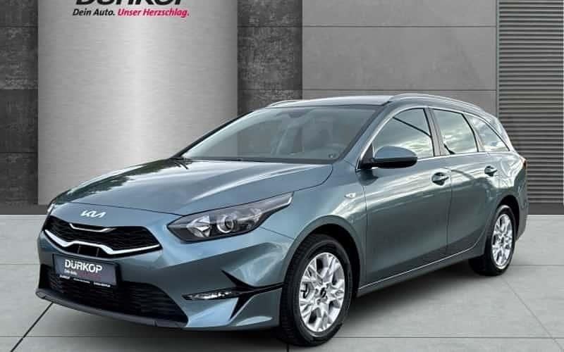 (usg) yucca stahlgrau met. Gebraucht 2024 Kia Ceed Sportswagon Comfort Kombi | 21.990 € (Guter Preis) - Bild 1/4