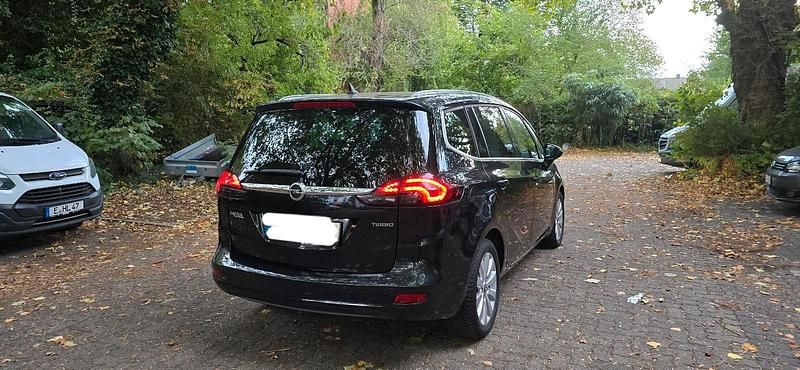 Schwarz Gebraucht 2015 Opel Zafira Tourer Van / Kleinbus | 8.000 € (Guter Preis) - Bild 1/4