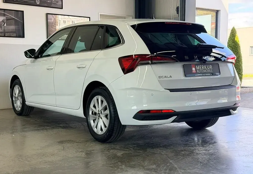 Gebraucht Skoda Scala Selection 116 PS (85 kW) 2025 Weiß Kleinwagen