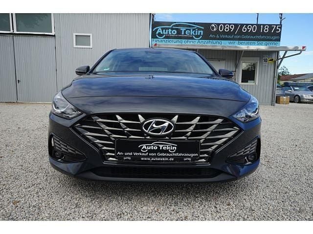 Gebraucht Hyundai i30 Intro Edition 160 PS (117 kW) 2021 Limousine