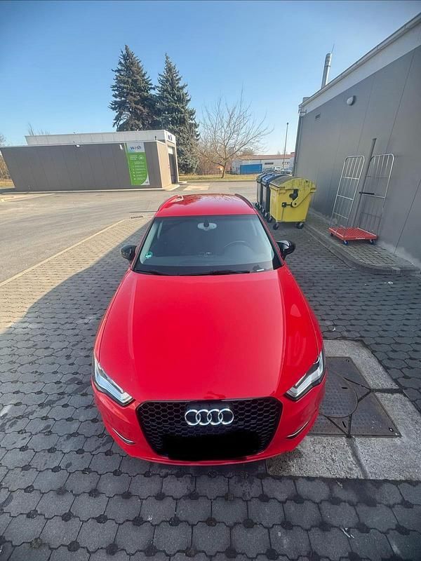 Second-hand Audi A3 122 CP (89 kW) 2013 Roșu Berlinǎ