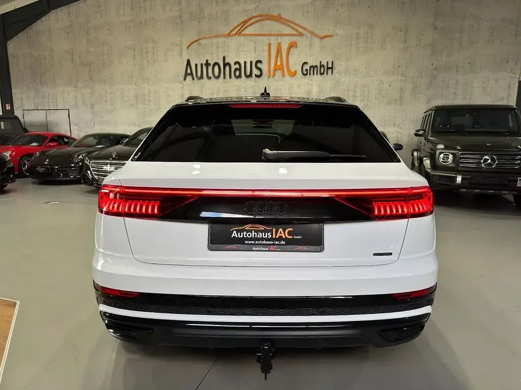 Gebraucht Audi Q8 S-Line 462 PS (339 kW) 2021 Weiß SUV