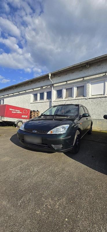 Second-hand Ford Focus 116 CP (85 kW) 2004 Verde Hatchback