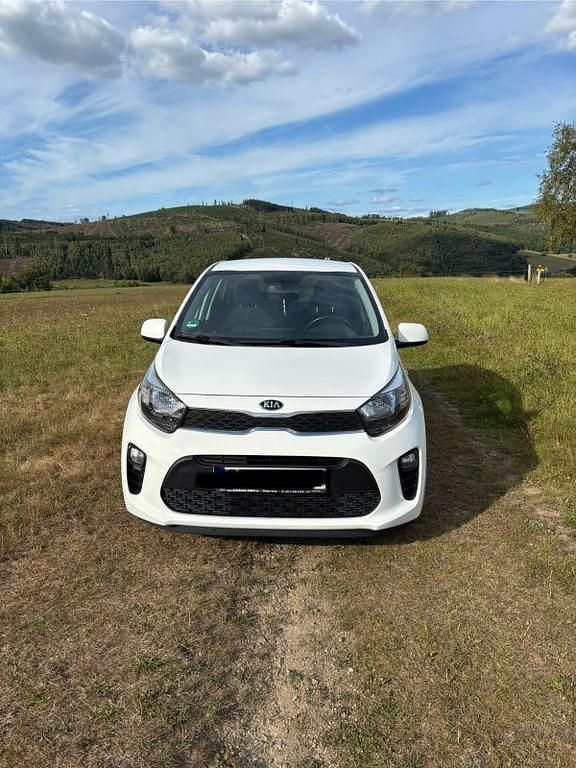 Weiß Gebraucht 2019 Kia Picanto DREAM-TEAM Edition Kleinwagen | 7.400 € (Fairer Preis) - Bild 1/4