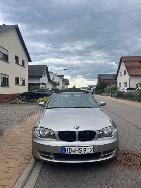 Beige Gebraucht 2009 BMW 120 Cabriolet Cabrio | 5.750 € (Superpreis) - Bild 1/4