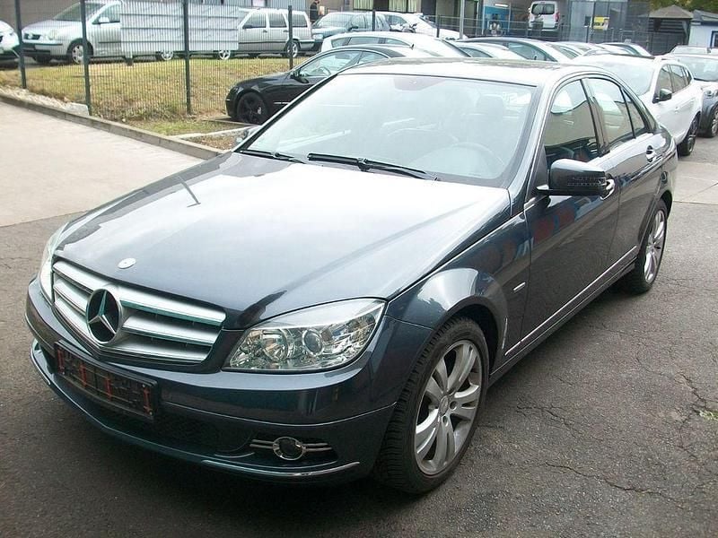 Grau Gebraucht 2011 Mercedes C180 Limousine | 6.900 € (Guter Preis) - Bild 1/4