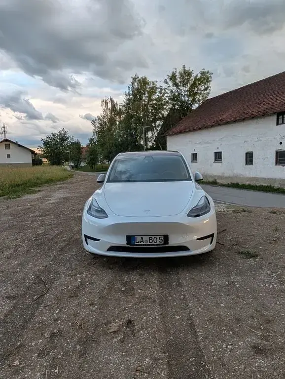 Gebraucht Tesla Model Y Standard Range 219 kW (299 PS) 2023 Weiß SUV