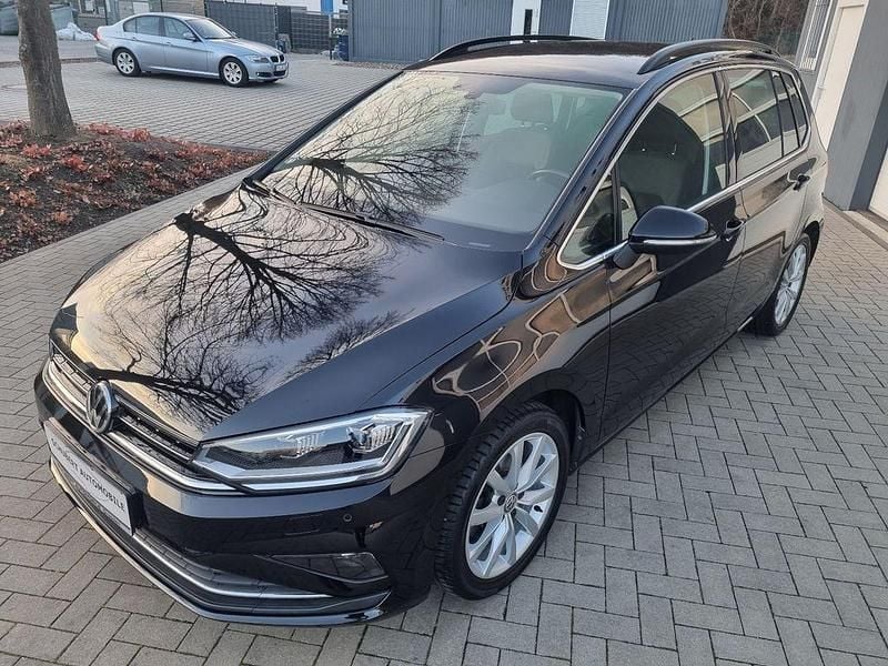 Gebraucht VW Golf Highline 150 PS (110 kW) 2020 Schwarz Van / Kleinbus