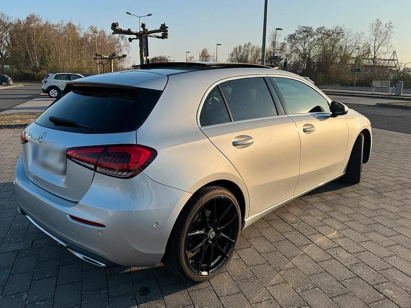 Gebraucht Mercedes A250 225 PS (165 kW) 2018 Silber Limousine