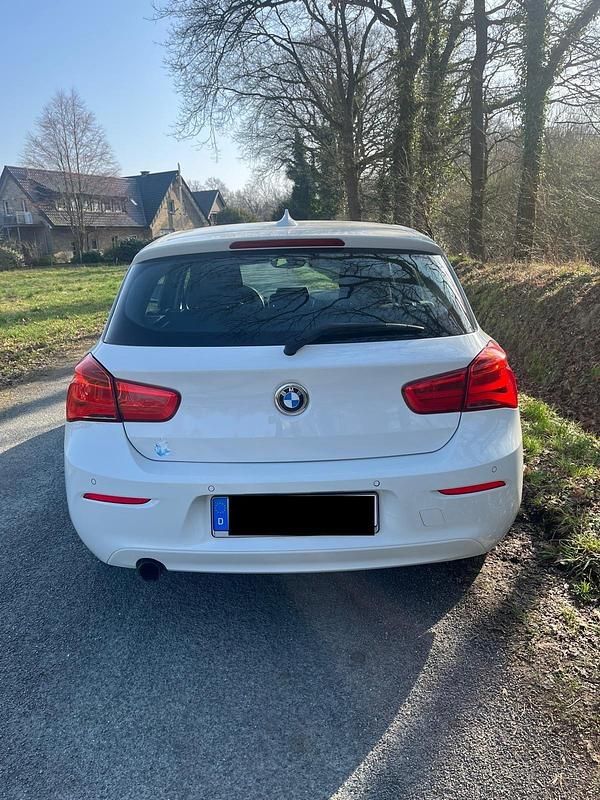 Gebraucht BMW 116 109 PS (80 kW) 2016 Weiß Kleinwagen